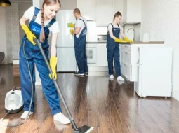 Провели профессиональную уборку торгового центра в Таразе